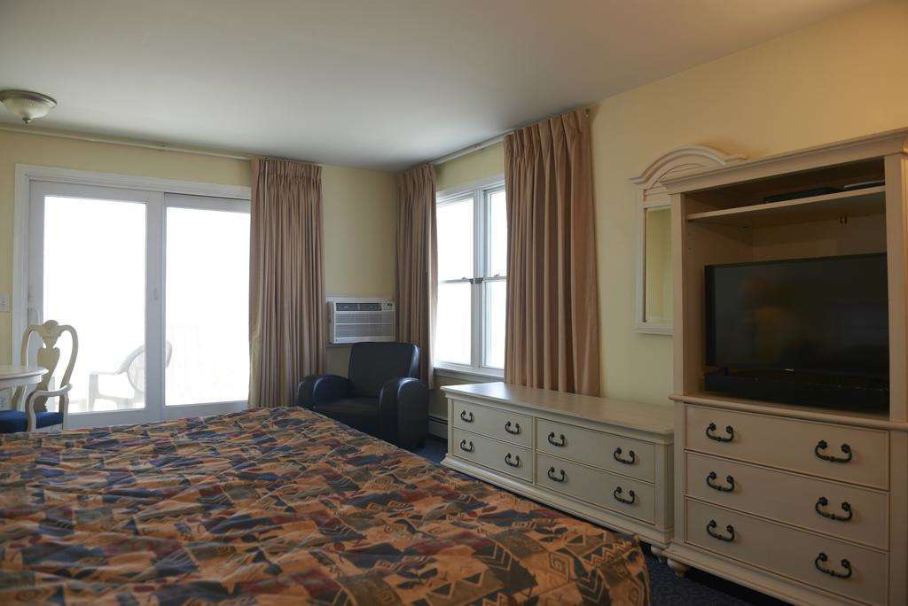 Drifting Sands Oceanfront Hotel Ship Bottom Chambre photo